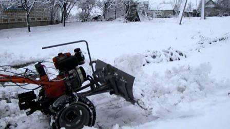 Ako vyrobiť snehovú frézu z pojazdného traktora