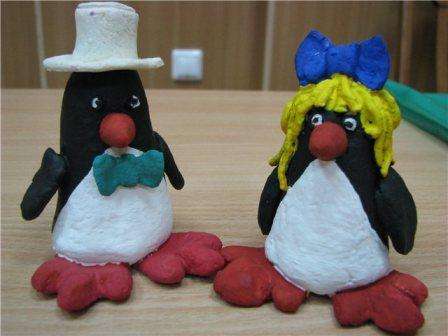 Οι αυθεντικοί πιγκουίνοι φτιάχνονται από συνηθισμένη ζύμη αλατιού. Εάν θέλετε τα προϊόντα να είναι τα ίδια